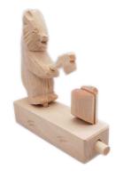  Деревянная детская игрушка "Медведь дровосек"12х12 см. арт. 58333 магазин сувениров Наши подарки