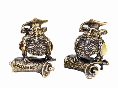 Фигурка из латуни с янтарем Птица Сова доцент 40х45 мм. арт. 521