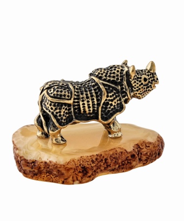 Фигурка из латуни с янтарем Носорог Рокки 35х25 мм. арт. 1440