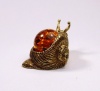 Фигурка из латуни с янтарем Улитка арт. 137