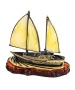 Фигурка из латуни с янтарем Корабль Попутный ветер 70х75 мм. арт. 2314