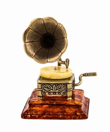 Патефон на подставке из латуни с янтарем 43х60 мм. арт. 545