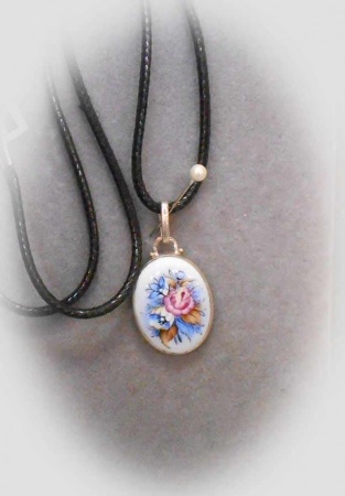 картинка Ростовская финифть Кулон арт. 1118392  картинка Ростовская финифть Кулон арт. 1118392