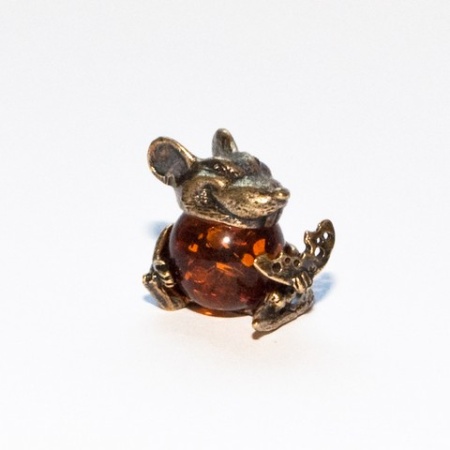 Фигурка из латуни с янтарем Сытый крыс арт. 140