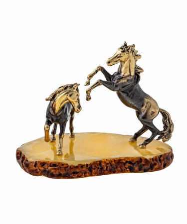 Лошади Спирит и Гроза 1250