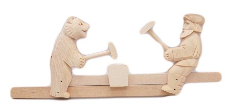 Детская игрушка "Медведь и мужик" 24х12 см. арт. 572963