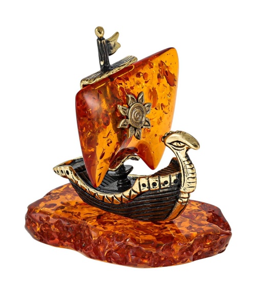 Фигурка из латуни с янтарем Корабль Ладья арт. 254