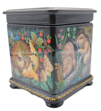 Шкатулка лаковая "Белочки" 9х11 см. арт. 5856322 Шкатулка лаковая "Белочки" 9х11 см. арт. 5856322