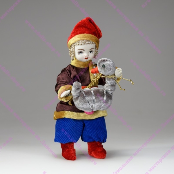 Интерьерная кукла Мальчик с игрушкой арт. 788323