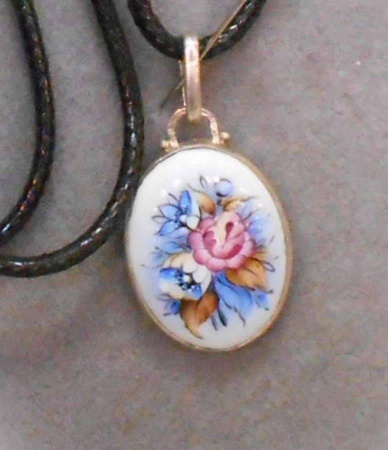 картинка Ростовская финифть Кулон арт. 1118392  картинка Ростовская финифть Кулон арт. 1118392