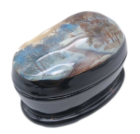 Шкатулка лаковая ракушка "Зима" 7х5 см. арт. 7658323 Шкатулка лаковая ракушка "Зима" 7х5 см. арт. 7658323