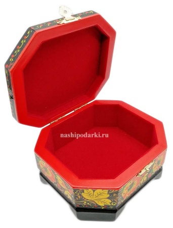 shkatulka_khokhloma_s_troykoy_12kh8_sm_art_76391_