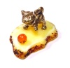 Котенок с шариком (белая подставка) арт. 124-1