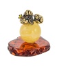 Фигурка из латуни с янтарем Рыбка Золотая рыбка на шарике 30х30 мм. арт. 513