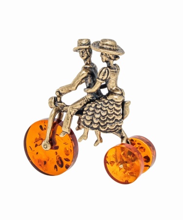 Фигурка из латуни с янтарем парочка на велосипеде 45х47 мм. арт. 356