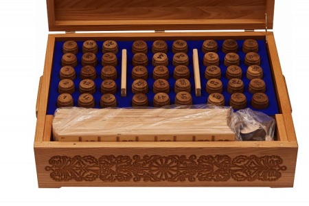 Настоящее "Русское лото" в резной шкатулке с боченками из мореного ясеня "Санкт-Петербург" Артикул: RTR-44.L  