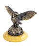 Фигурка из латуни с янтарем Птица Сова Хэдвиг на земном шаре 70х60 мм. арт. 1822