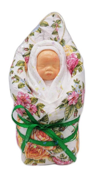 Младенец в пеленках ватная игрушка 12 см. арт. 645548