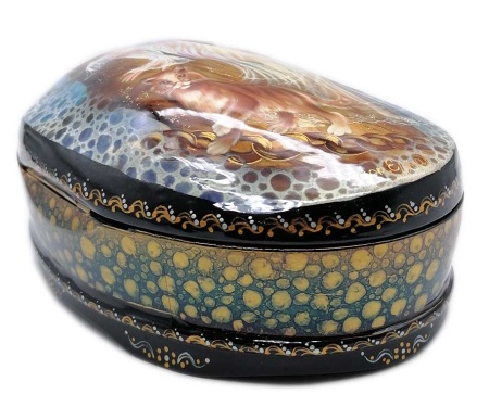 Шкатулка авторская лаковая "Сказки Пушкина - морская раковина" 18-11 см. арт. 63622