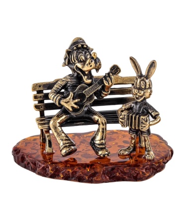 Фигурка из латуни с янтарем Волк и Заяц музыканты 65х60 мм. арт. 1681