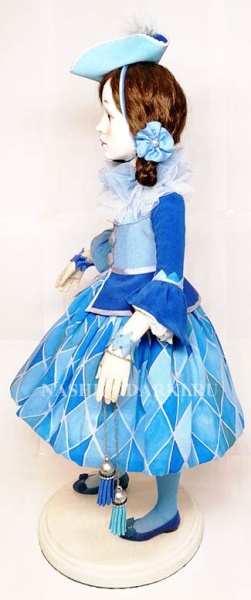  Кукла фарфоровая "Коломбина" 45 см. арт. 4374312