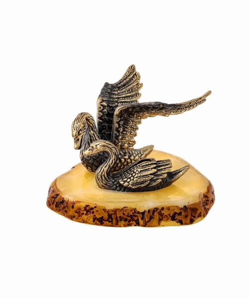 Фигурка из латуни с янтарем Птицы Лебеди Пара маленькие 50х30 мм. арт. 1340