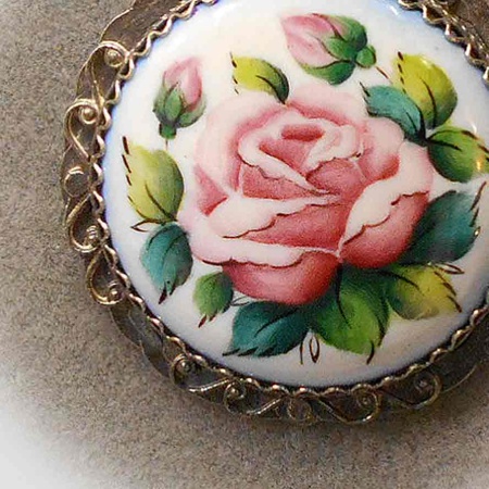 картинка Ростовская финифть Брошь арт. 1118433  картинка Ростовская финифть Брошь арт. 1118433