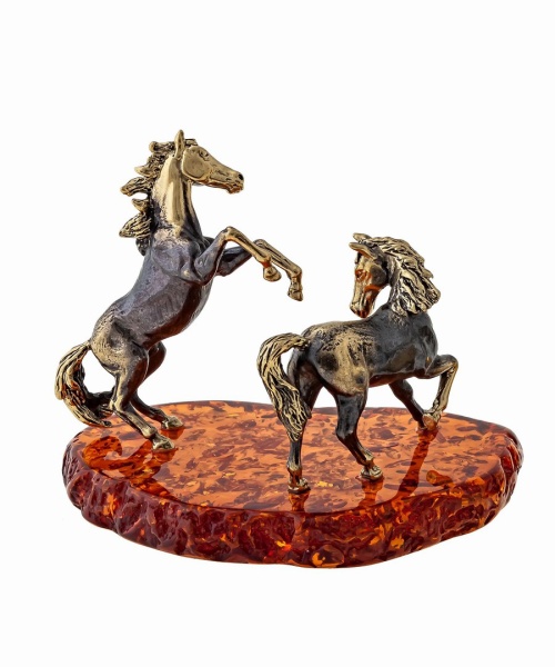 Лошади Спирит и Гроза 1250