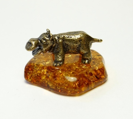 Фигурка из латуни с янтарем Бегемотик малый арт. 1162