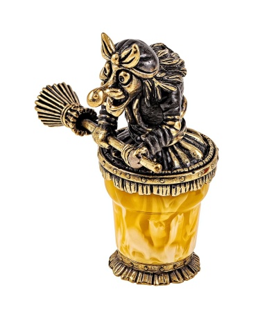 Фигурка из латуни с янтарем Баба Яга шальная 45х55 мм. арт. 1986