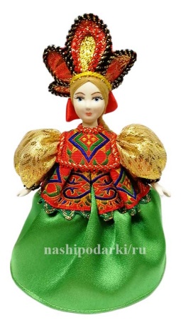 кукла в русском костюме