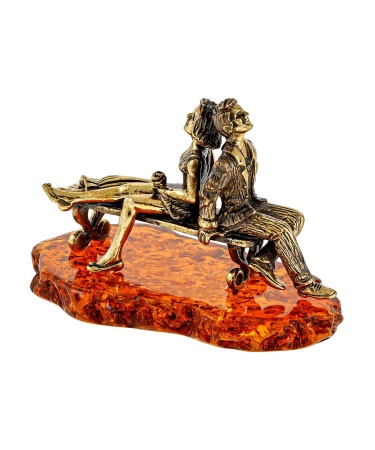 Фигурка из латуни с янтарем парочка Беззаботные годы 70х45 мм. арт. 1641