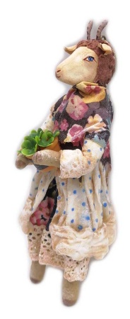 Ватная елочная игрушка "Козочка" 15 см. арт. 6883434