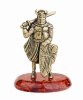 Фигурка из латуни с янтарем рыцарь с щитом 37х53 мм. арт. 224