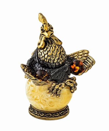 Фигурка из латуни с янтарем Птица Петух на шаре 50х65 мм. арт. 1287