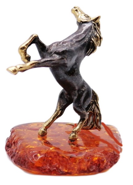 картинка Фигурка Конь "Цыганский конь" (Янтарь, латунь) 5х4,5 см. арт. 11106794 магазин 