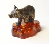 Фигурка из латуни с янтарем Медвежонок идет арт. 1227