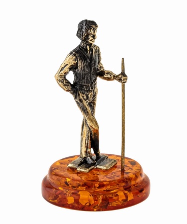 Фигурка из латуни с янтарем Бильярдист 35х65 мм. арт. 1608