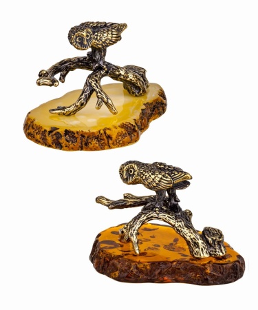 Фигурка из латуни с янтарем Птица Сова на ветке 54х38 мм. арт. 870