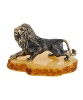 Фигурка из латуни с янтарем Лев охотник 70х38 мм. арт. 673