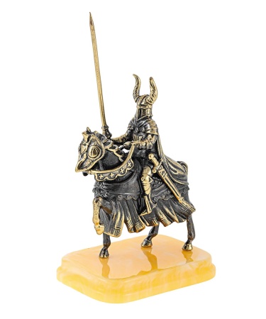 Фигурка из латуни с янтарем рыцарь на коне с копьём 65х118 мм. арт. 604