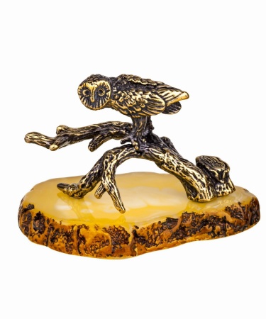 Фигурка из латуни с янтарем Птица Сова на ветке 54х38 мм. арт. 870