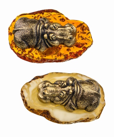 Фигурка из латуни с янтарем Бегемот 45х20 мм. арт. 153