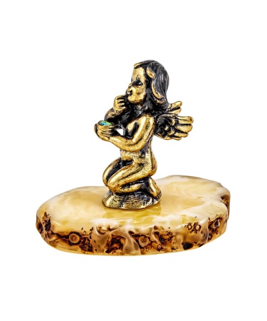 Фигурка из латуни с янтарем Амурчик сидячий 32х33 мм. арт. 293