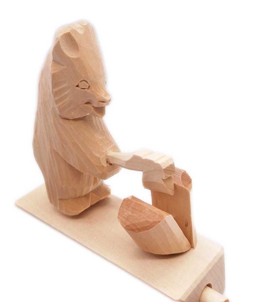 Деревянная детская игрушка "Медведь дровосек"12х12 см. арт. 58333