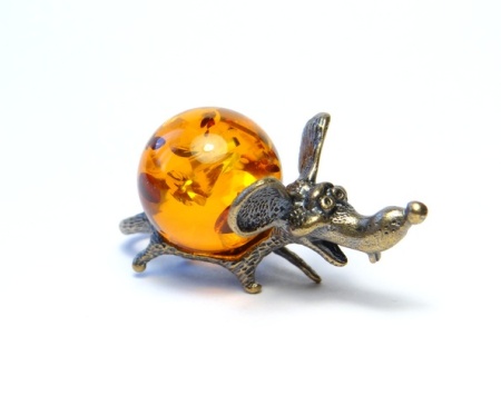 Фигурка из латуни с янтарем Крыса зубастая арт. 1056