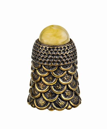 Напёрсток Чешуя с кабашоном арт. 735