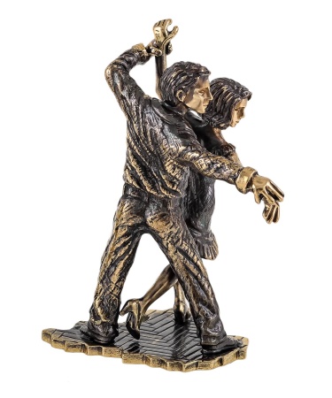 Фигурка из латуни с янтарем парочка Бальные Танцы без подставки 50х70 мм арт. 1755.1