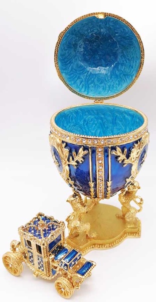 Яйцо под Фаберже "Коронационное с каретой" синее 20 см. арт. 945211 