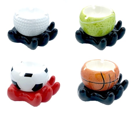 Пепельница "Рука с мячиком" (виды в ассортименте) Артикул: 4433 